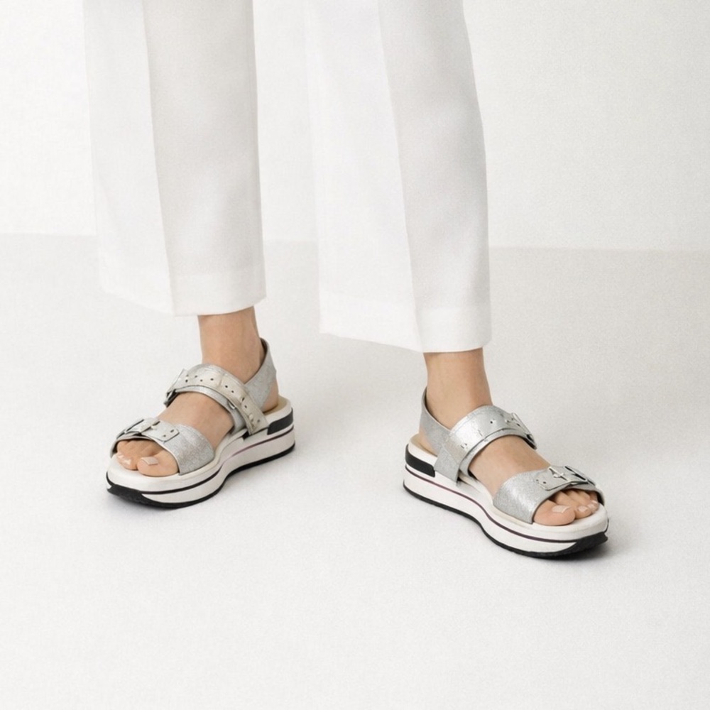 Hogan H257 silver crackle leather platform sandals, size 7.5